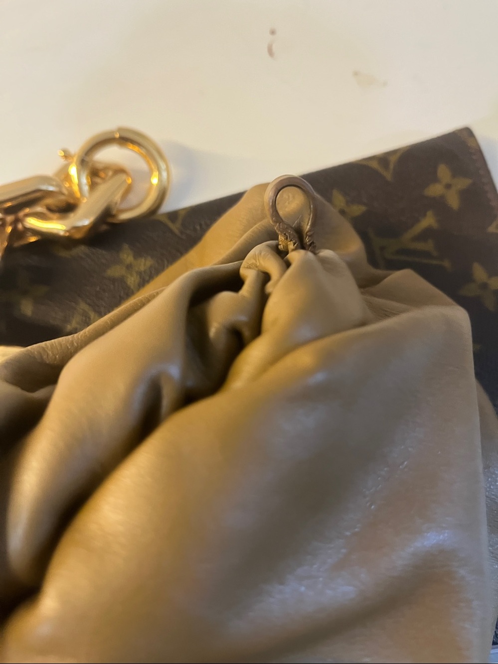 Bottega Veneta Almond Chunky Gold Chain💥 - Picture 8 of 13